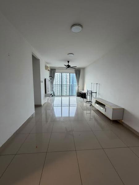 Service Residence for Rent at D'Tasek Residences (Tasek Impian) - Sun Yap - Living Room - PropertyGuru.com.my