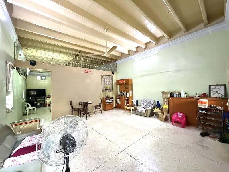 2-storey Terraced House for Sale in George Town (Penang) - Jeff Tan - Living Room - PropertyGuru.com.my