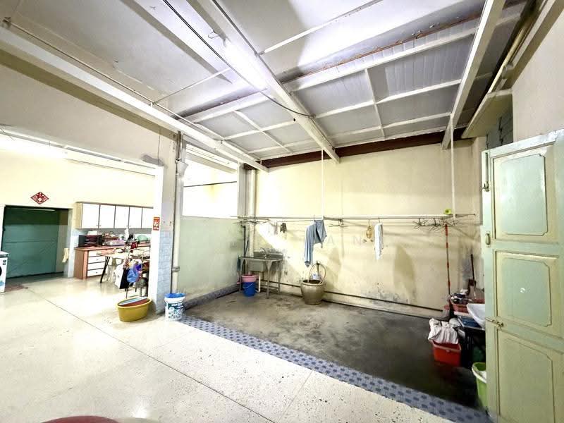 2-storey Terraced House for Sale in George Town (Penang) - Jeff Tan - Kitchen - PropertyGuru.com.my