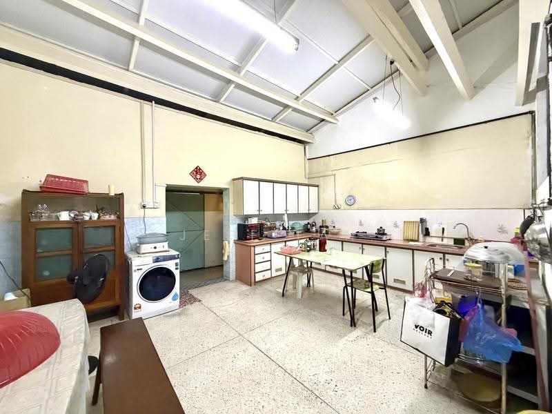 2-storey Terraced House for Sale in George Town (Penang) - Jeff Tan - Kitchen - PropertyGuru.com.my