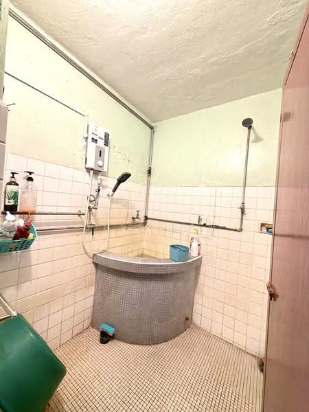 2-storey Terraced House for Sale in George Town (Penang) - Jeff Tan - Bathroom - PropertyGuru.com.my