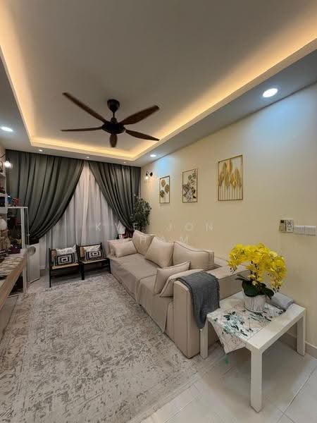 Apartment for Sale at Aronia - Kye Jon Tham - Living Room - PropertyGuru.com.my