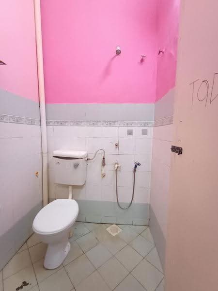 Rumah Teres untuk Dijual di Bandar Springhill (Jimah) - Deeja Zakaria - Bathroom - PropertyGuru.com.my