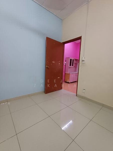 Rumah Teres untuk Dijual di Bandar Springhill (Jimah) - Deeja Zakaria - Interior - PropertyGuru.com.my