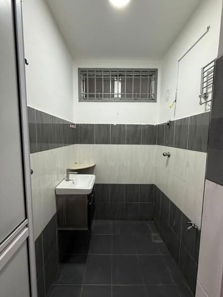 Rumah Teres 2-Tingkat untuk Dijual di Taman Sri Saujana (Kota Tinggi) - Zen Wong - Bathroom - PropertyGuru.com.my