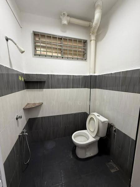 Rumah Teres 2-Tingkat untuk Dijual di Taman Sri Saujana (Kota Tinggi) - Zen Wong - Bathroom - PropertyGuru.com.my