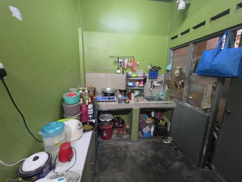 Flat for Sale at Taman Pulai Utama - Kimi Kiu - Kitchen - PropertyGuru.com.my