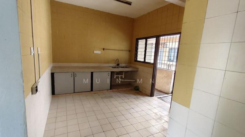 Rumah Teres 2-Tingkat untuk Dijual di Subang Bestari (Shah Alam) - Muin Mn - Kitchen - PropertyGuru.com.my