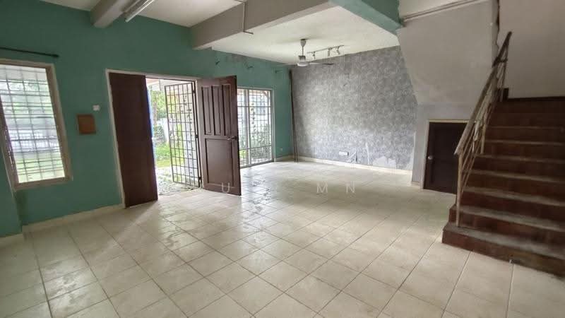 Rumah Teres 2-Tingkat untuk Dijual di Subang Bestari (Shah Alam) - Muin Mn - Living Room - PropertyGuru.com.my