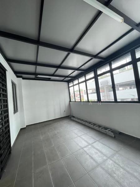 3-storey Terraced House for Sale in Bukit Jambul (Penang) - Yonii Tan - Balcony - PropertyGuru.com.my
