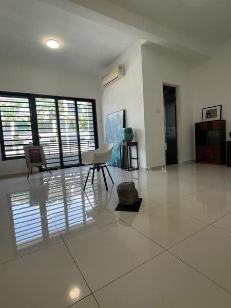 3-storey Terraced House for Sale in Bukit Jambul (Penang) - Yonii Tan - Living Room - PropertyGuru.com.my