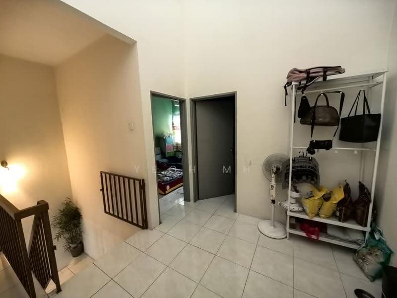 Rumah Teres 2-Tingkat untuk Dijual di Seksyen 26 (Shah Alam) - Yeoh MH - Corridor - PropertyGuru.com.my