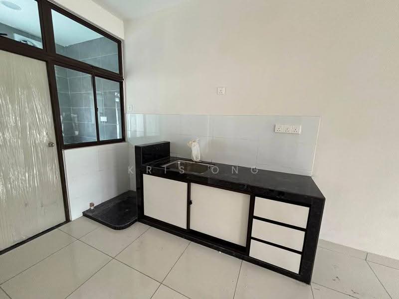 2-storey Terraced House for Rent in Bandar Uda Utama (Johor Bahru) - Kris Ong - Kitchen - PropertyGuru.com.my