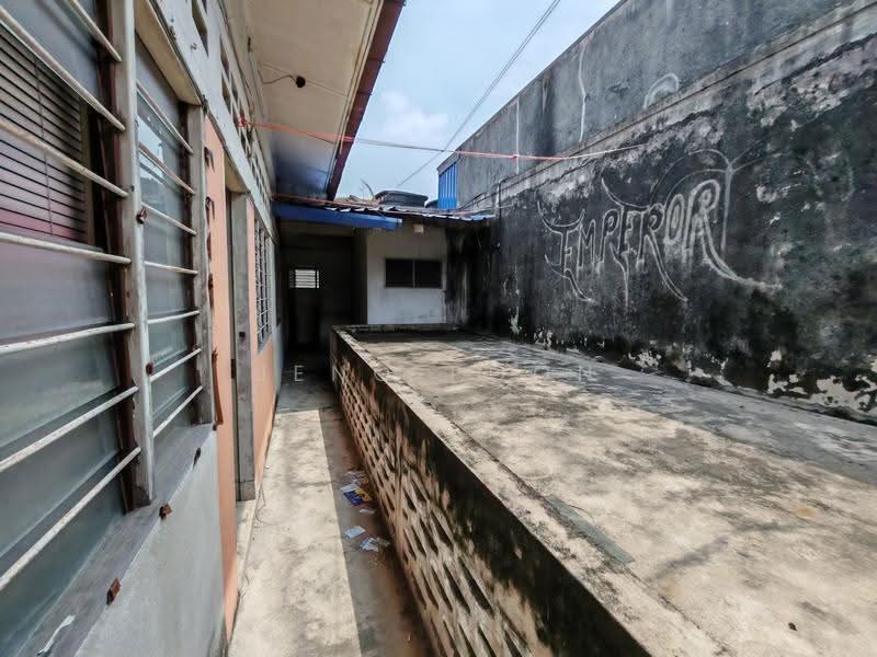 Shop for Rent in Sea Park (Petaling Jaya) - Jeno Poon - Exterior - PropertyGuru.com.my