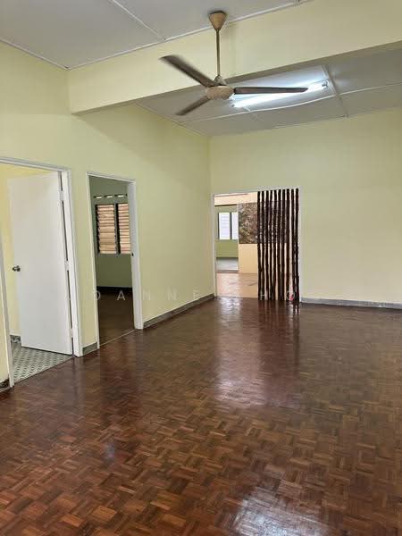 1-storey Terraced House for Sale in Taman Seputeh (Seputeh) - Joanne Khoo - Living Room - PropertyGuru.com.my