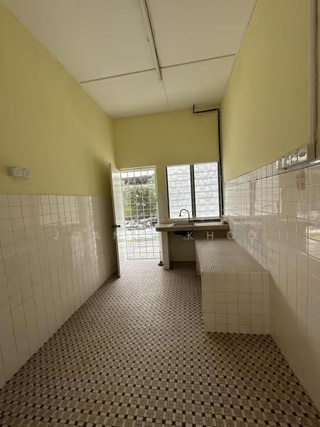 1-storey Terraced House for Sale in Taman Seputeh (Seputeh) - Joanne Khoo - Kitchen - PropertyGuru.com.my