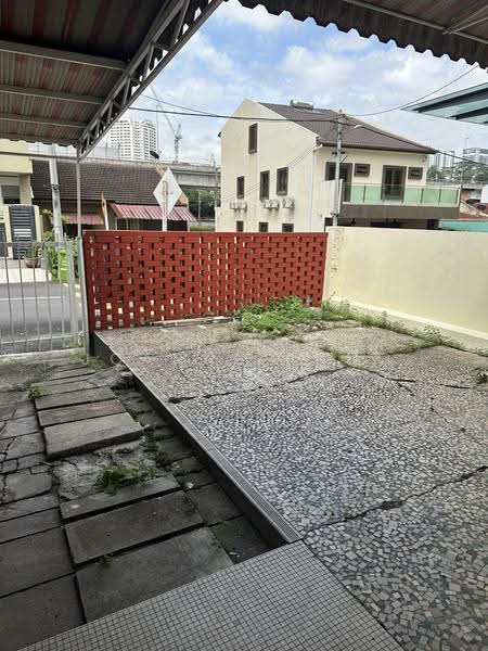1-storey Terraced House for Sale in Taman Seputeh (Seputeh) - Joanne Khoo - Exterior - PropertyGuru.com.my