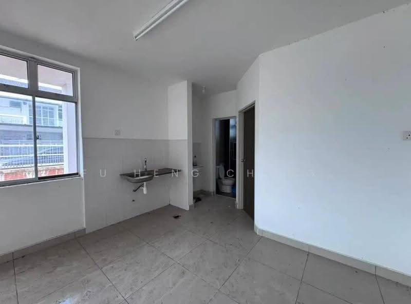 2-storey Terraced House for Sale in Bandar Uda Utama (Johor Bahru) - Fu Heng Chong - Interior - PropertyGuru.com.my