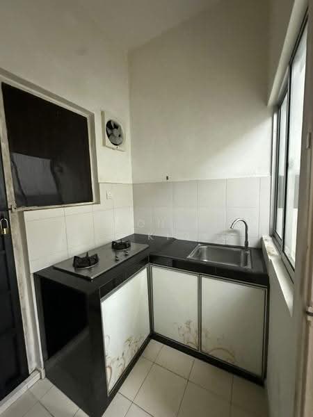 2-storey Terraced House for Rent in Setia Tropika (Johor Bahru) - Nelson Tan Poh Kiong - Kitchen - PropertyGuru.com.my