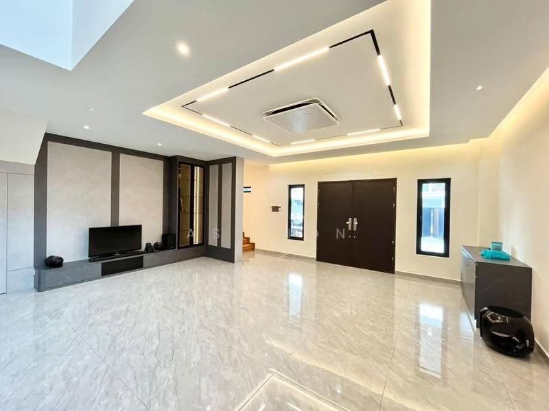 Rumah Berkembar untuk Dijual di Johor Bahru (Johor) - Ask Hon - Living Room - PropertyGuru.com.my