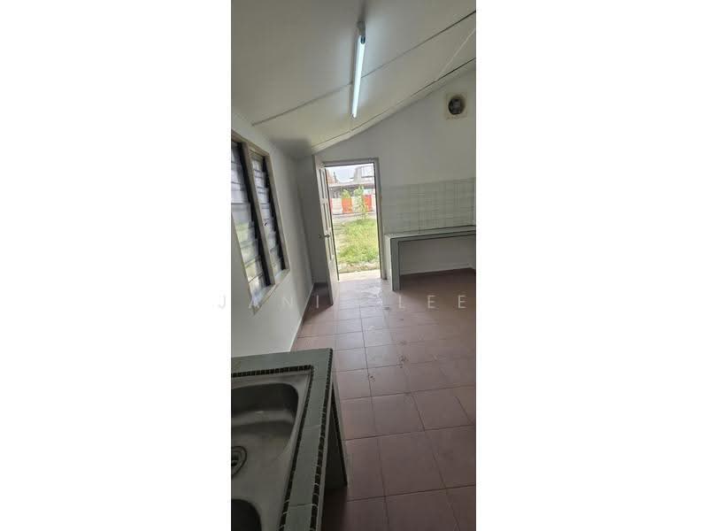 1-storey Terraced House for Sale in Kapar (Selangor) - Janie Lee - Kitchen - PropertyGuru.com.my
