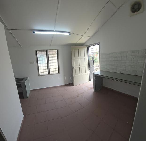 1-storey Terraced House for Sale in Kapar (Selangor) - Janie Lee - Kitchen - PropertyGuru.com.my