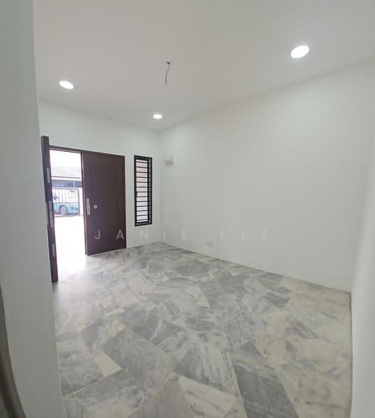 1-storey Terraced House for Sale in Kapar (Selangor) - Janie Lee - Entrance - PropertyGuru.com.my