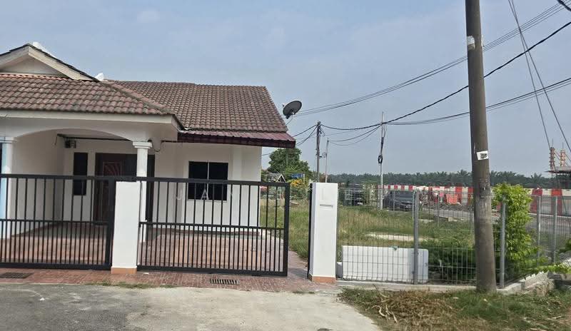 1-storey Terraced House for Sale in Kapar (Selangor) - Janie Lee - Exterior - PropertyGuru.com.my