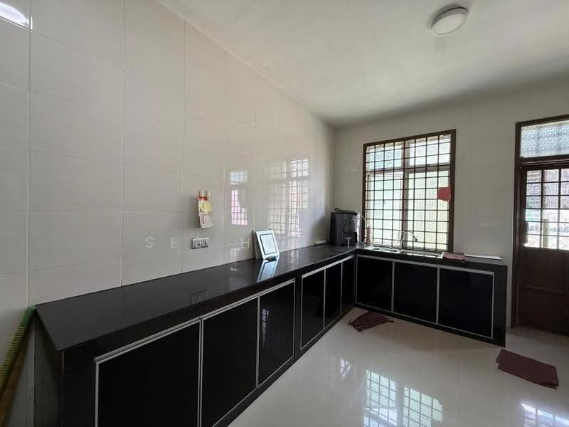 1-storey Terraced House for Sale in Taman Nusa Bestari (Iskandar Puteri (Nusajaya)) - See Hon Tay - Kitchen - PropertyGuru.com.my