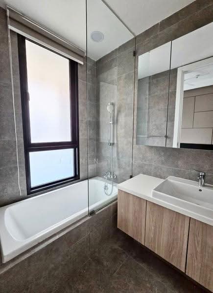 Kediaman Servis untuk Disewa di Kami - Jinny Ng - Bathroom - PropertyGuru.com.my