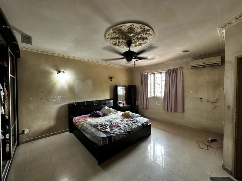 Rumah Berkembar untuk Dijual di Taman Meranti Jaya (Puchong) - Vicky Rio - Bedroom - PropertyGuru.com.my