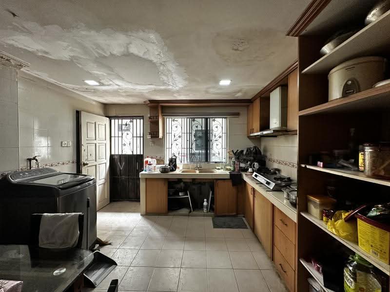 Rumah Berkembar untuk Dijual di Taman Meranti Jaya (Puchong) - Vicky Rio - Kitchen - PropertyGuru.com.my