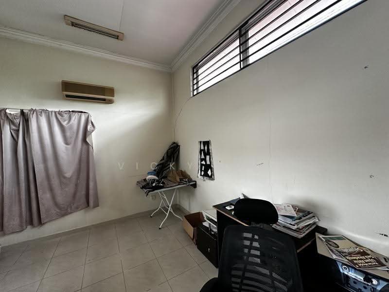 Rumah Berkembar untuk Dijual di Taman Meranti Jaya (Puchong) - Vicky Rio - Study - PropertyGuru.com.my