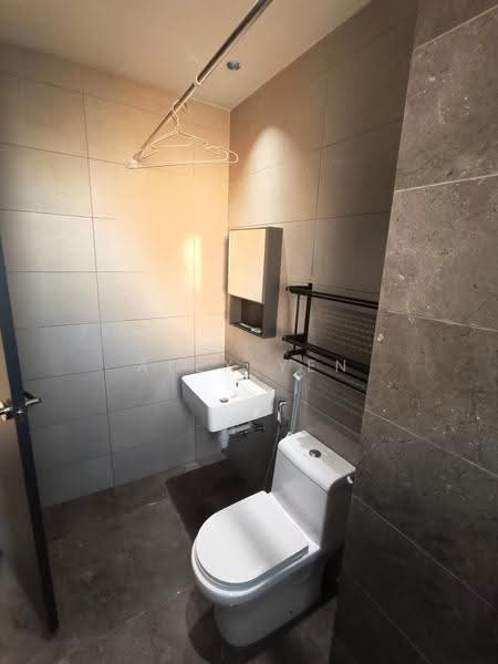 Kediaman Servis untuk Disewa di JRK Convena - Alex Yen - Bathroom - PropertyGuru.com.my