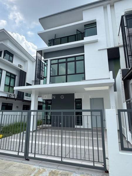 Rumah Kluster untuk Dijual di Taman Mutiara Mas (Skudai) - Fong Lik - Exterior - PropertyGuru.com.my