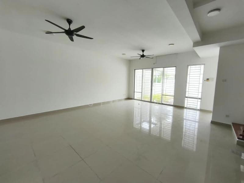 2-storey Terraced House for Rent in Shah Alam (Selangor) - Joey Koh - Living Room - PropertyGuru.com.my