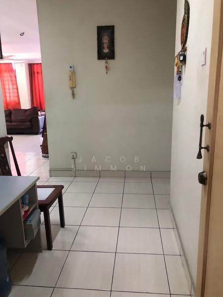 Condominium for Sale at Sri Impian Condominium - Jacob Simmon - Entrance - PropertyGuru.com.my