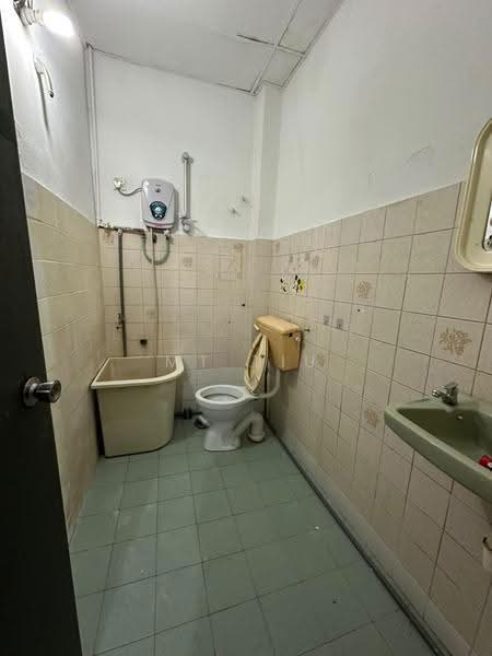 Rumah Teres 2-Tingkat untuk Disewa di Taman Sri Rampai (Wangsa Maju) - MT Tiu - Bathroom - PropertyGuru.com.my