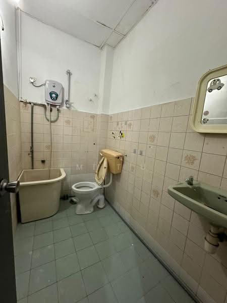 Rumah Teres 2-Tingkat untuk Disewa di Taman Sri Rampai (Wangsa Maju) - MT Tiu - Bathroom - PropertyGuru.com.my
