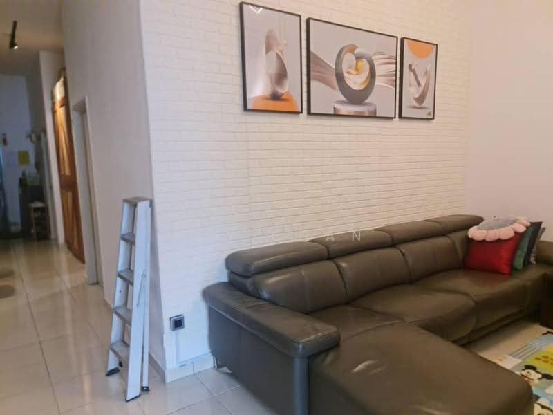 Kediaman Servis untuk Dijual di Sun City (Plaza Mentari) - Roy Chan - Living Room - PropertyGuru.com.my