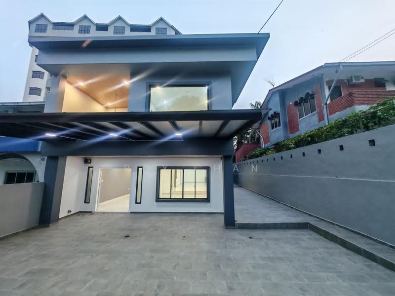 Rumah Berkembar untuk Dijual di Kampung Nong Chik (Johor Bahru) - Roy Chan - PropertyGuru.com.my