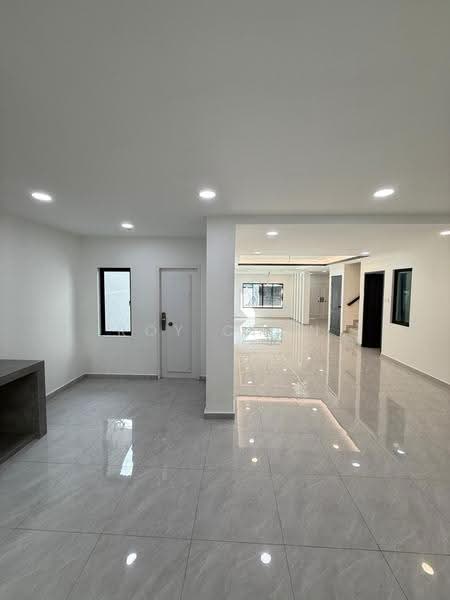 Rumah Berkembar untuk Dijual di Kampung Nong Chik (Johor Bahru) - Roy Chan - PropertyGuru.com.my