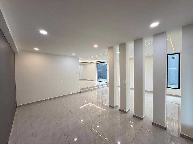 Rumah Berkembar untuk Dijual di Kampung Nong Chik (Johor Bahru) - Roy Chan - PropertyGuru.com.my