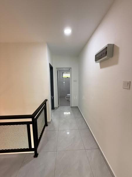 Rumah Berkembar untuk Dijual di Kampung Nong Chik (Johor Bahru) - Roy Chan - PropertyGuru.com.my