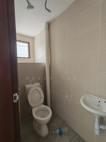 Shop for Rent in Taman Sentosa (Klang) - Kelly Teo - Bathroom - PropertyGuru.com.my
