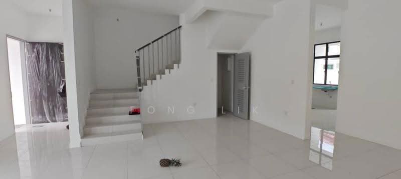 2-storey Terraced House for Sale in Bandar Dato Onn (Tebrau) - Fong Lik - Living Room - PropertyGuru.com.my