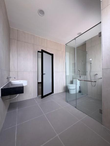 Semi-Detached House for Sale in Setia Alam (Selangor) - James Teoh - Bathroom - PropertyGuru.com.my