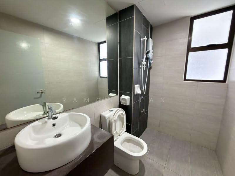 Kondominium untuk Disewa di Admiral Residences - Ramona Tan - Bathroom - PropertyGuru.com.my