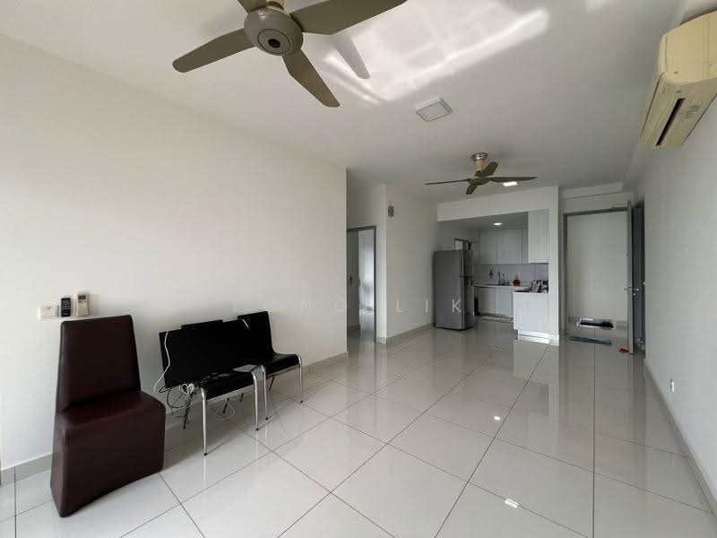 Kediaman Servis untuk Dijual di Residences @ 1 Tebrau - Fong Lik - Living Room - PropertyGuru.com.my