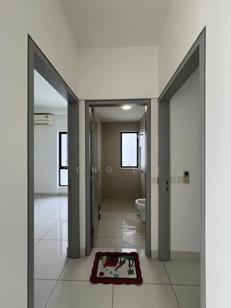 Kediaman Servis untuk Dijual di Residences @ 1 Tebrau - Fong Lik - Corridor - PropertyGuru.com.my